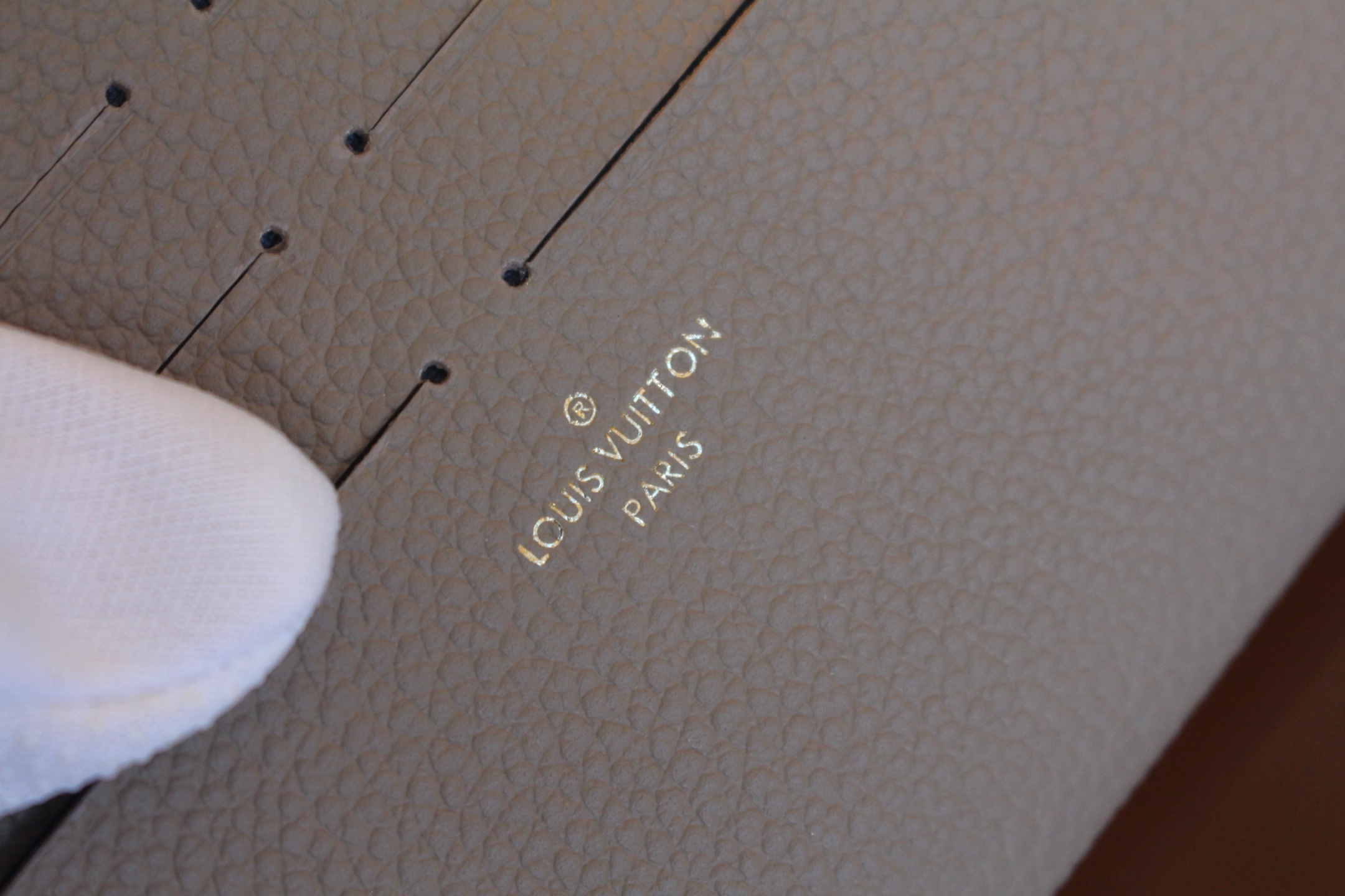 루이비통 루이비통 펠리시 포셰트 베이지 M68697 정품 동일가죽 사용! 상세 이미지 4