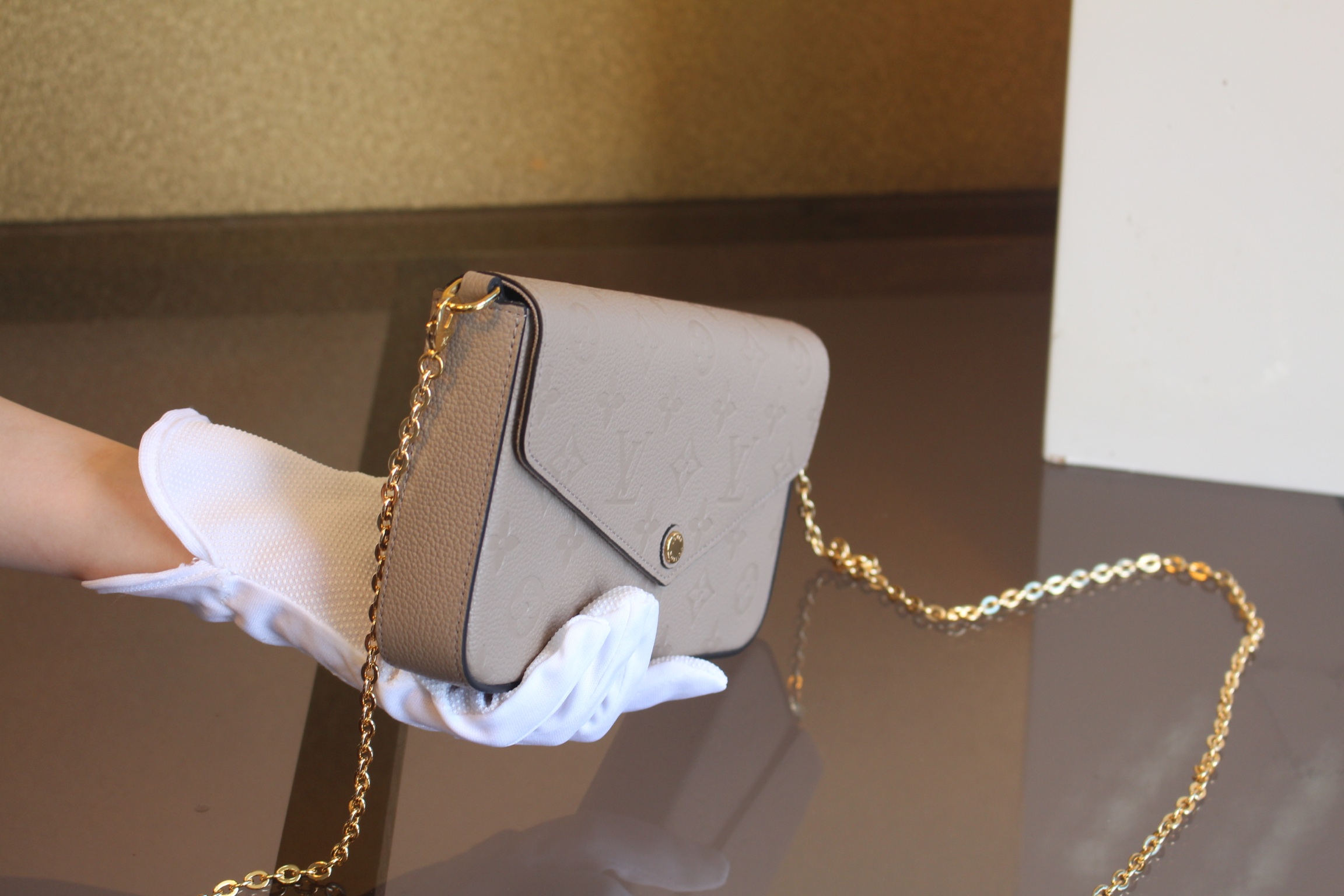 루이비통 루이비통 펠리시 포셰트 베이지 M68697 정품 동일가죽 사용! 상세 이미지 9