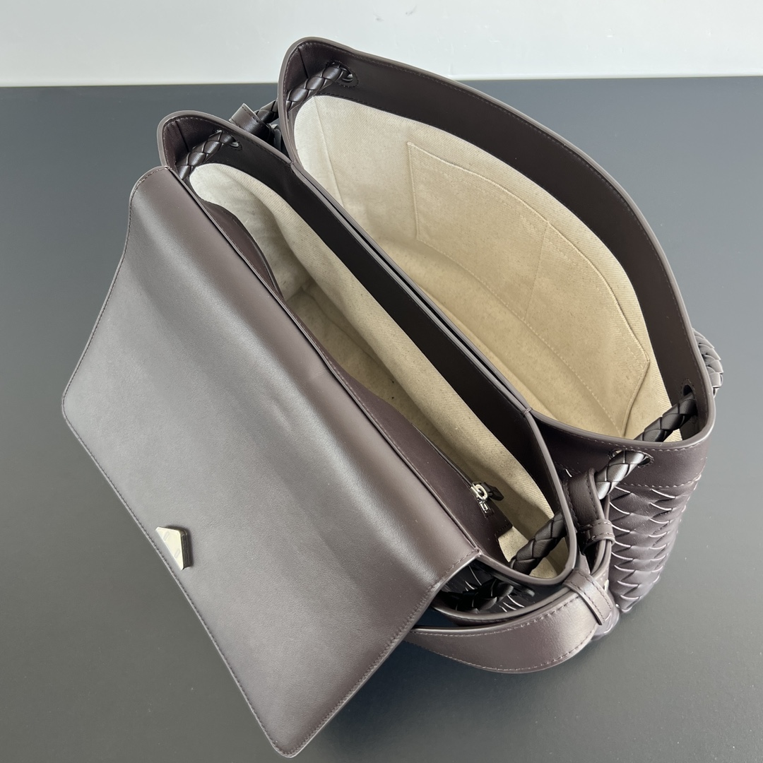 보테가베네타 보테가베네타 인트레치아토 레더 토트백 브라운 807715 37x26x13 cm 상세 이미지 8