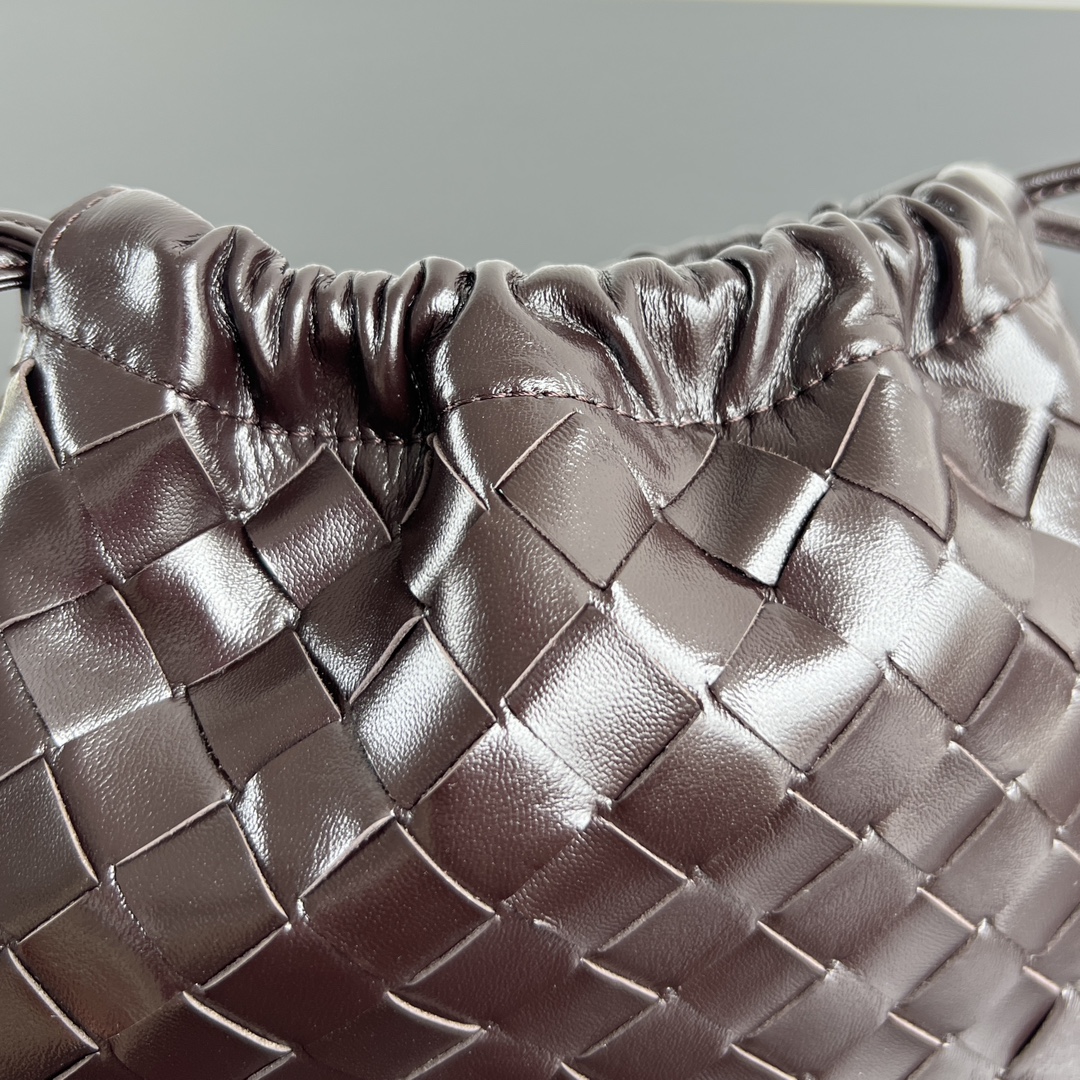 보테가 보테가 베네타 미니 파우치 백 브라운 816987 21x16.6 cm 상세 이미지 8