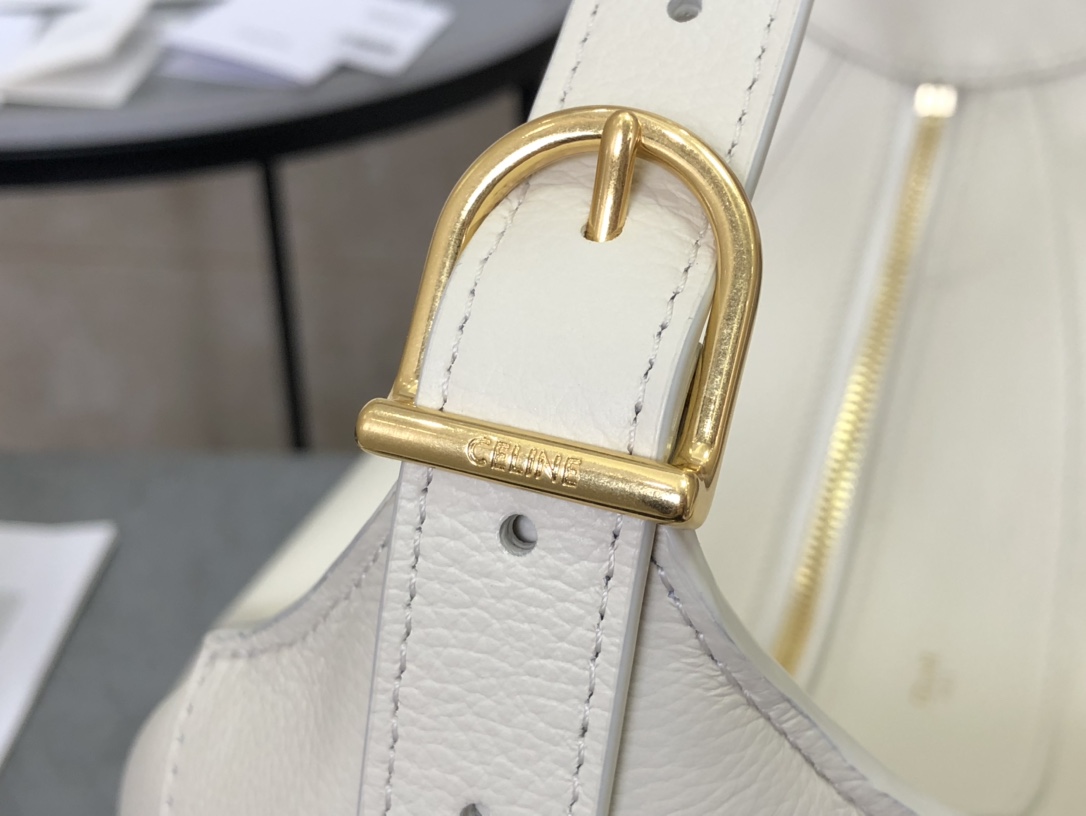 셀린느 셀린느 미디엄 로미 서플백 카프스킨 화이트 197443 34 x 16 x 5 cm 상세 이미지 11