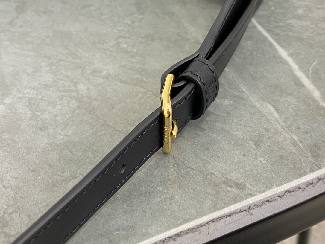 셀린느 셀린느 스무스 카프스킨 트리옹프 레더 숄더백 블랙 198153 24 x 13 x 5 cm 상세 이미지 13