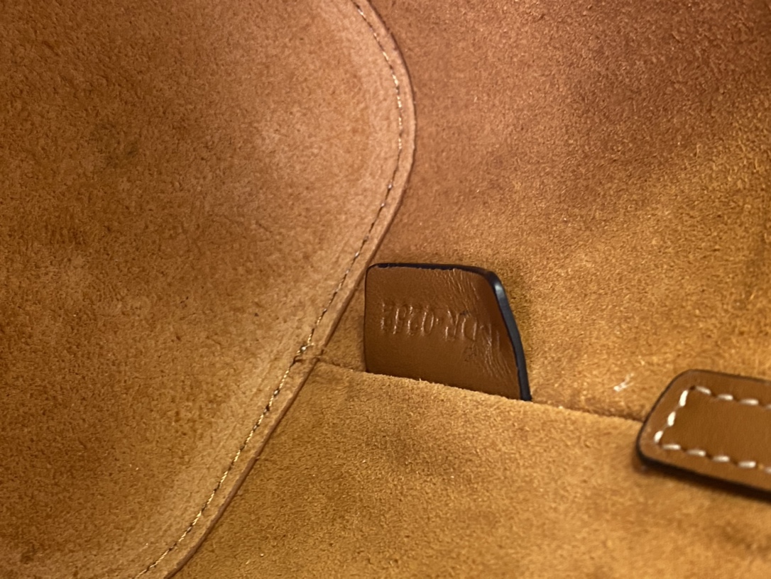 셀린느 셀린느 트리오페 퀴르 스몰 박스 숄더백 탄 199263 11 x 11 x 11 cm 상세 이미지 14