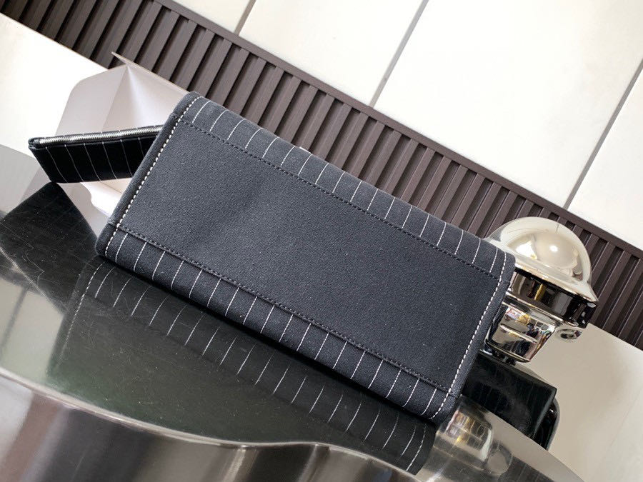 샤넬 지존샵 샤넬 시즌 스트라이프 도빌백 토트 숄더 블랙 투톤 A66941  상세 이미지 4