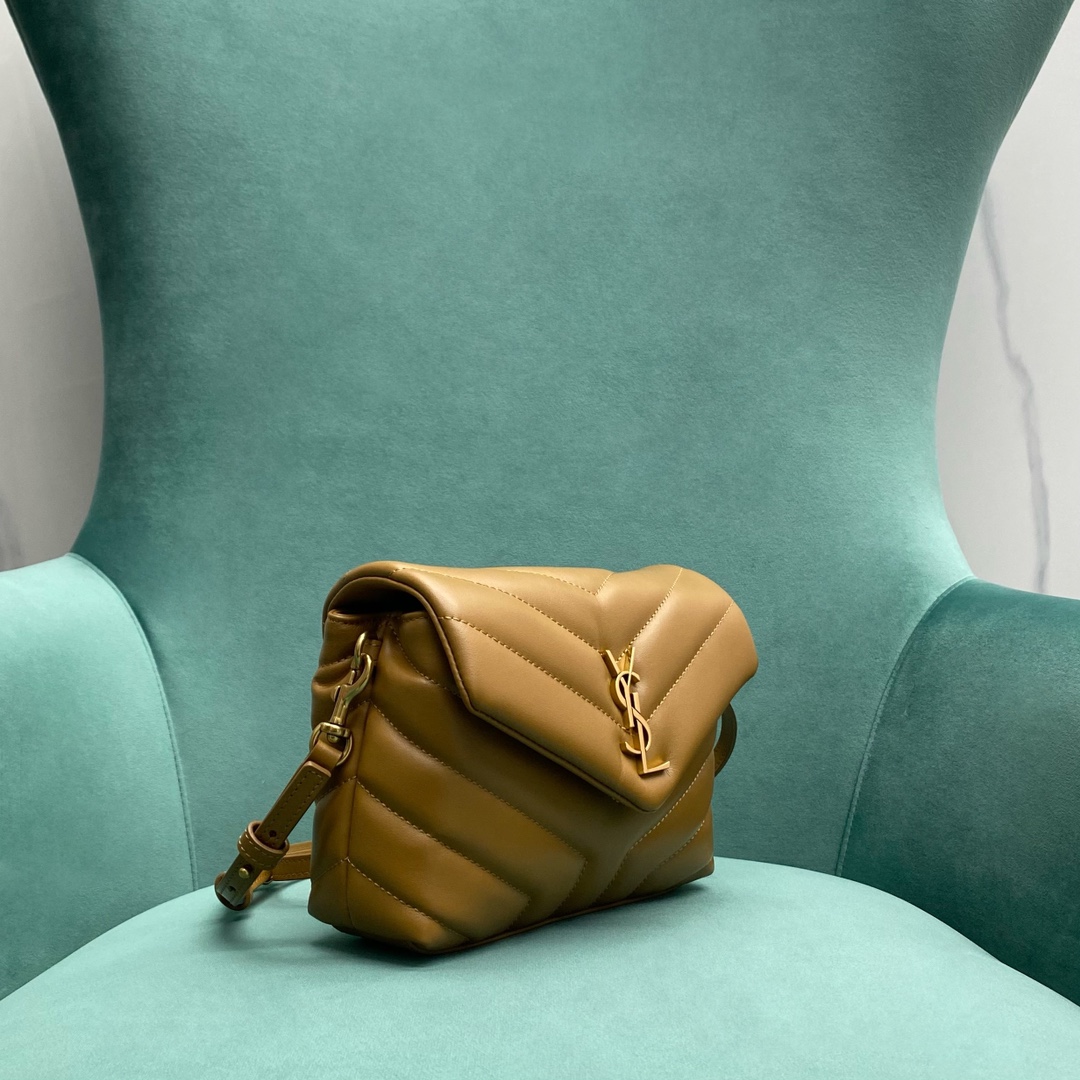 생로랑 생로랑 모노그램 루루 토이 숄더백 브라운 금장 467072 Size : 20 x 6 x 15 cm 상세 이미지 2