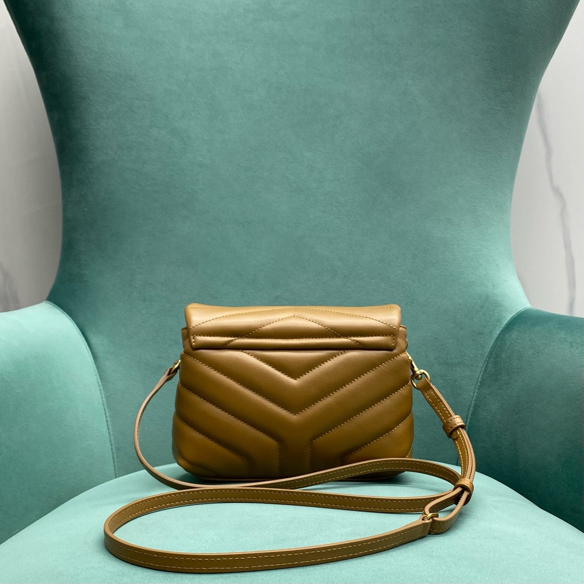 생로랑 생로랑 모노그램 루루 토이 숄더백 브라운 금장 467072 Size : 20 x 6 x 15 cm 상세 이미지 3