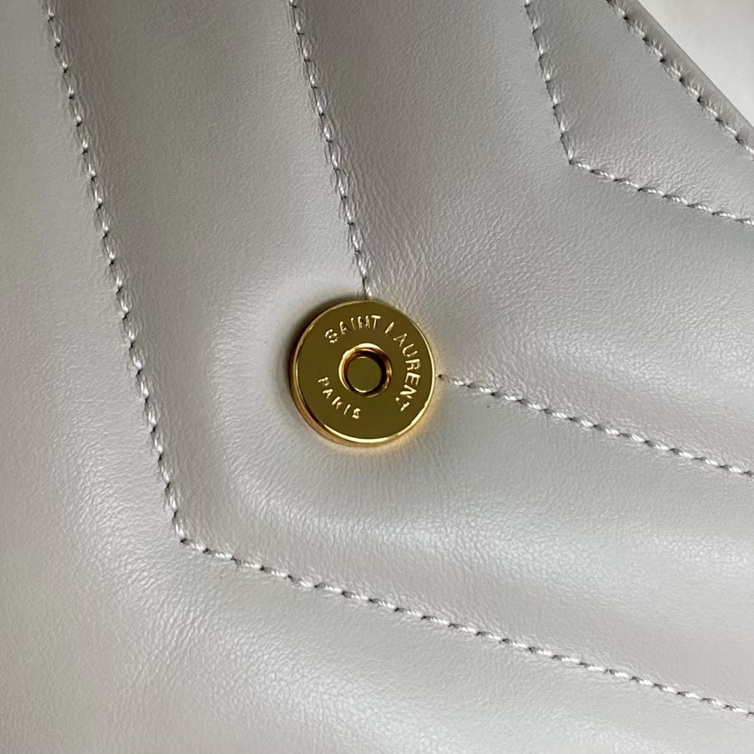 생로랑 생로랑 모노그램 루루 토이 숄더백 화이트 금장 467072 Size : 20 x 6 x 15 cm 상세 이미지 8