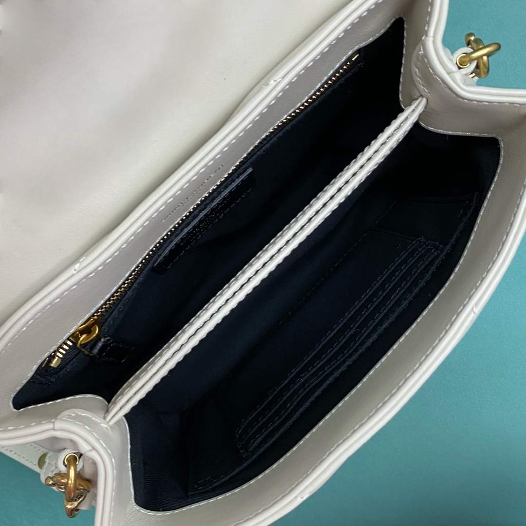 생로랑 생로랑 모노그램 루루 토이 숄더백 화이트 금장 467072 Size : 20 x 6 x 15 cm 상세 이미지 10