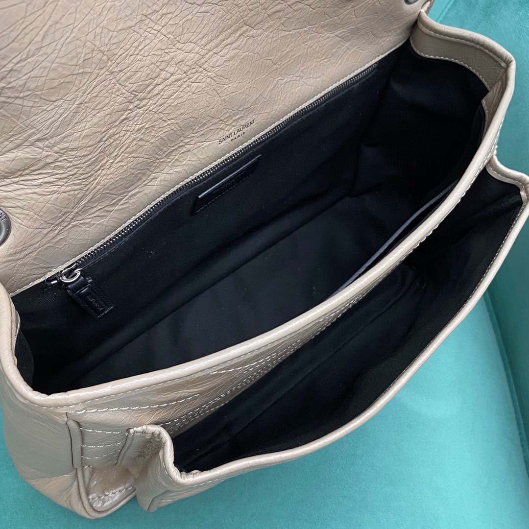 생로랑 공장 생로랑 여성 니키 라지 체인 숄더백 라이트 베이지 498883 Size : 32 x 14 x 23 cm 상세 이미지 7