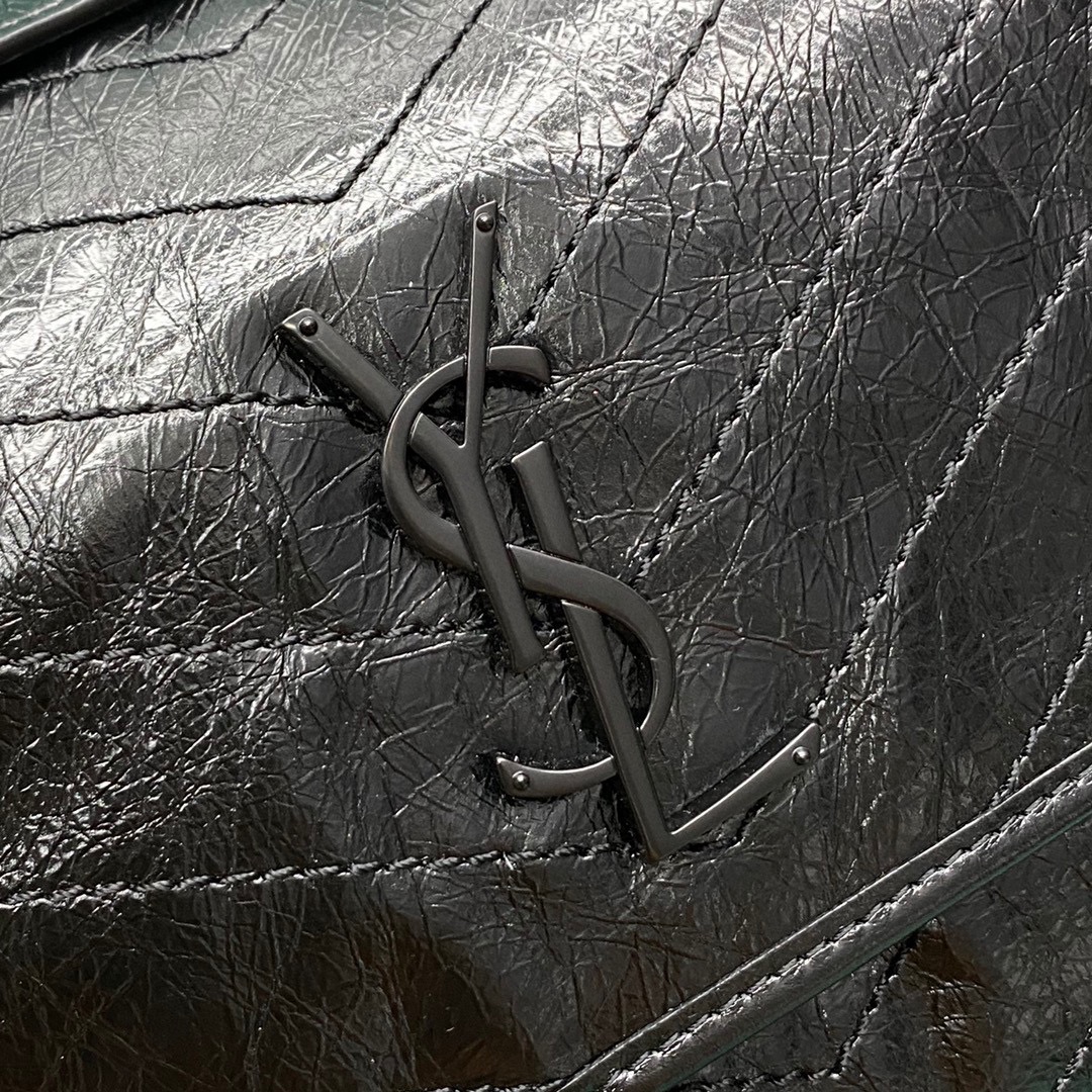 생로랑 공장 생로랑 여성 니키 라지 체인 숄더백 그레이 498883 Size : 32 x 14 x 23 cm 상세 이미지 4