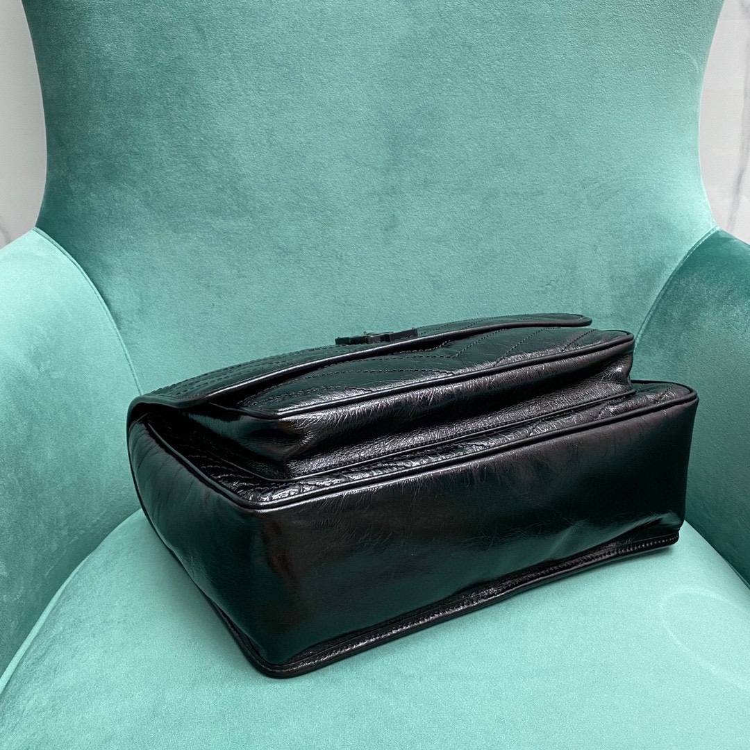 생로랑 공장 생로랑 여성 니키 라지 체인 숄더백 그레이 498883 Size : 32 x 14 x 23 cm 상세 이미지 9