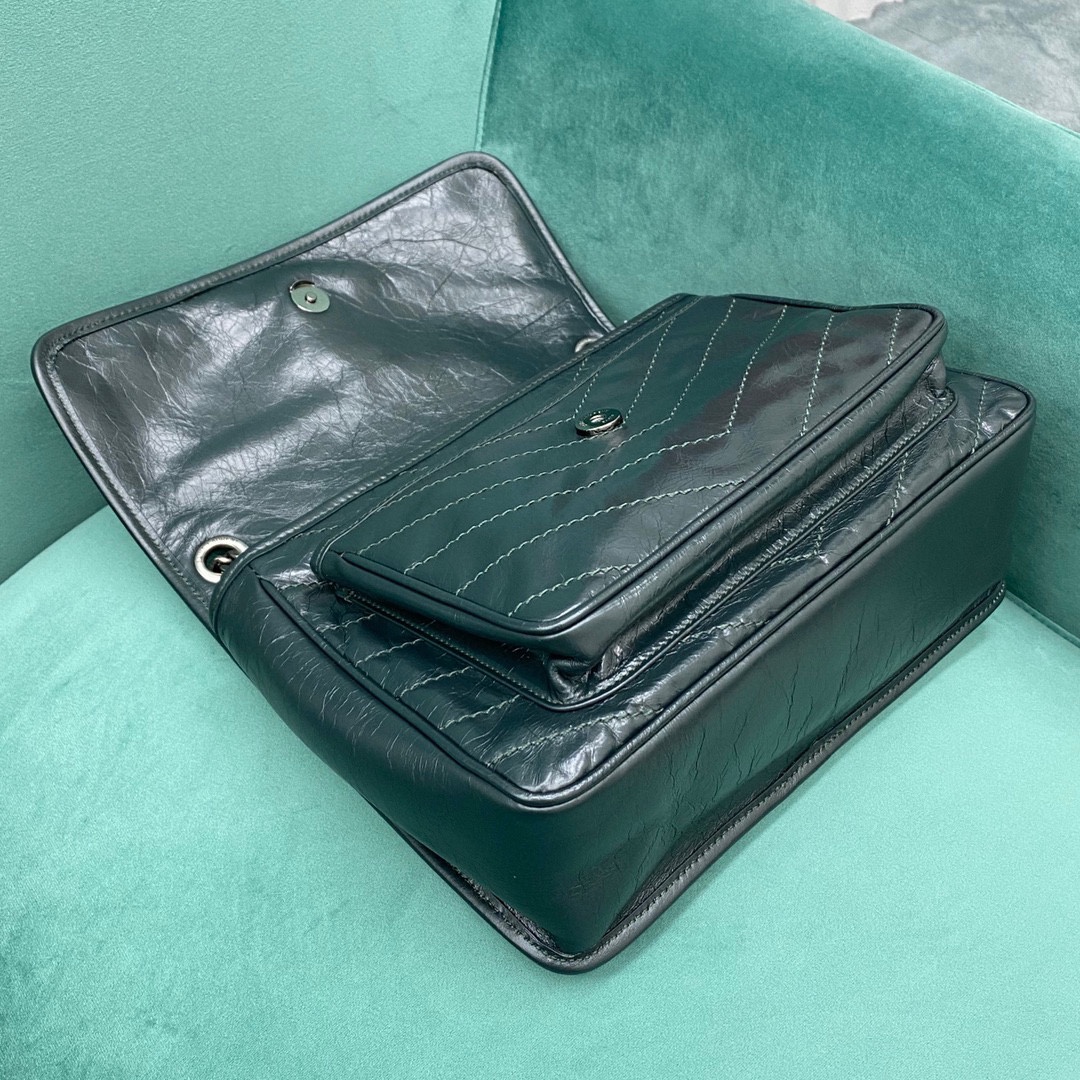 생로랑 공장 생로랑 여성 니키 미디움 체인 숄더백 다크 그린 498894 Size :  28 x 14 x 20 cm 상세 이미지 8