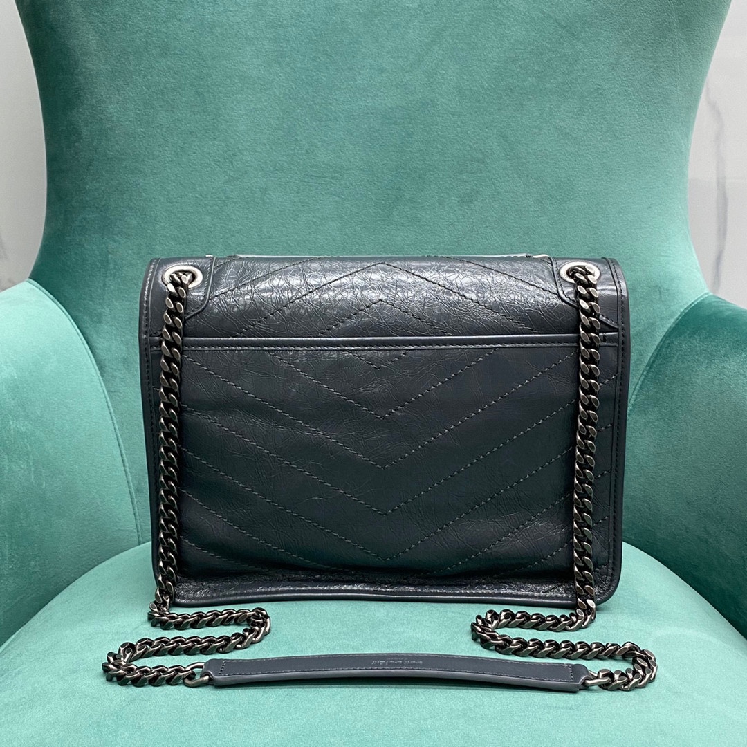 생로랑 공장 생로랑 여성 니키 미디움 체인 숄더백 네이비 498894 Size :  28 x 14 x 20 cm 상세 이미지 2