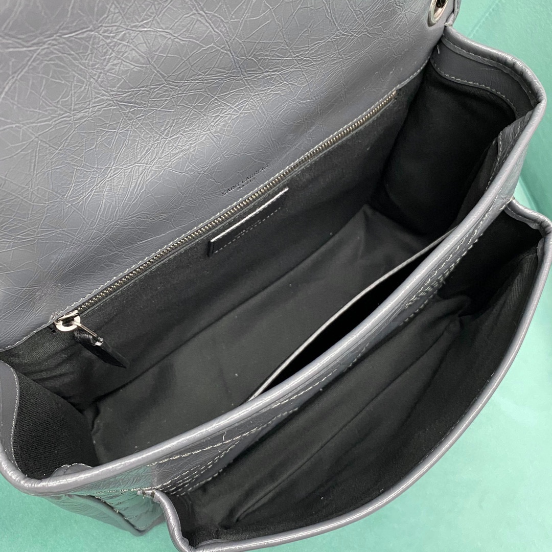 생로랑 공장 생로랑 여성 니키 미디움 체인 숄더백 네이비 498894 Size :  28 x 14 x 20 cm 상세 이미지 7