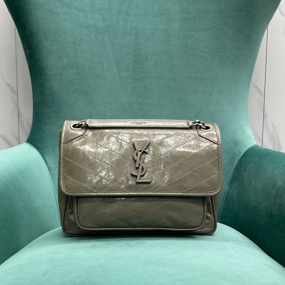 생로랑 공장 생로랑 여성 니키 미디움 체인 숄더백 올리브 498894 Size :  28 x 14 x 20 cm 상세 이미지 1