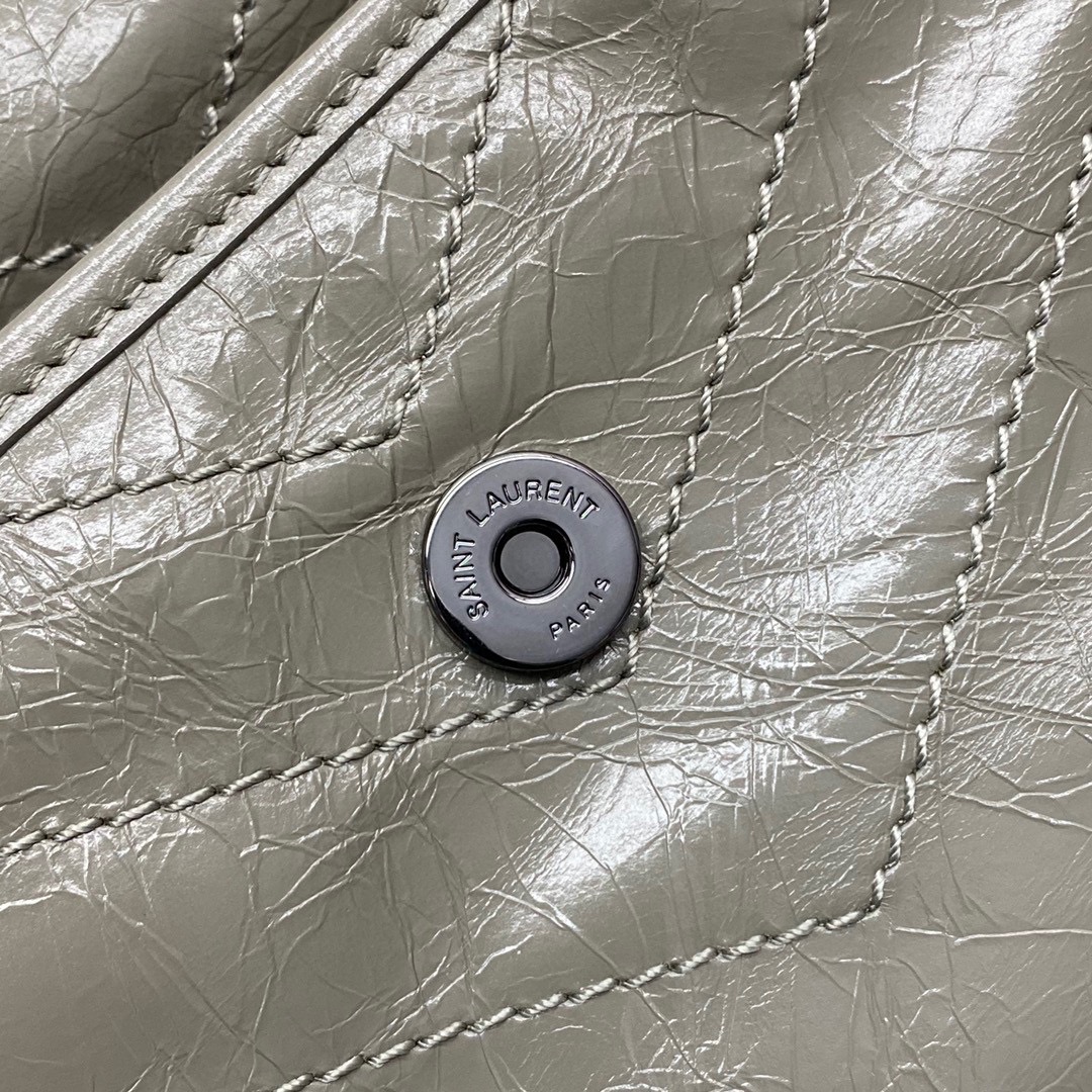 생로랑 공장 생로랑 여성 니키 미디움 체인 숄더백 올리브 498894 Size :  28 x 14 x 20 cm 상세 이미지 5