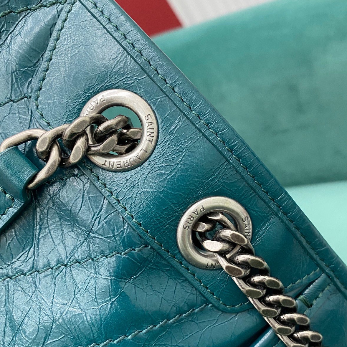 생로랑 공장 생로랑 여성 니키 미디움 체인 숄더백 다크그린 498894 Size :  28 x 14 x 20 cm 상세 이미지 6