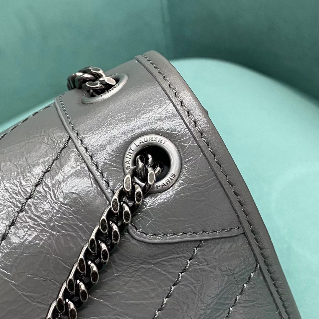 생로랑 생로랑 니키 숄더 스몰 그레이 633160 Size :  22 x 17 x 12 cm 상세 이미지 6