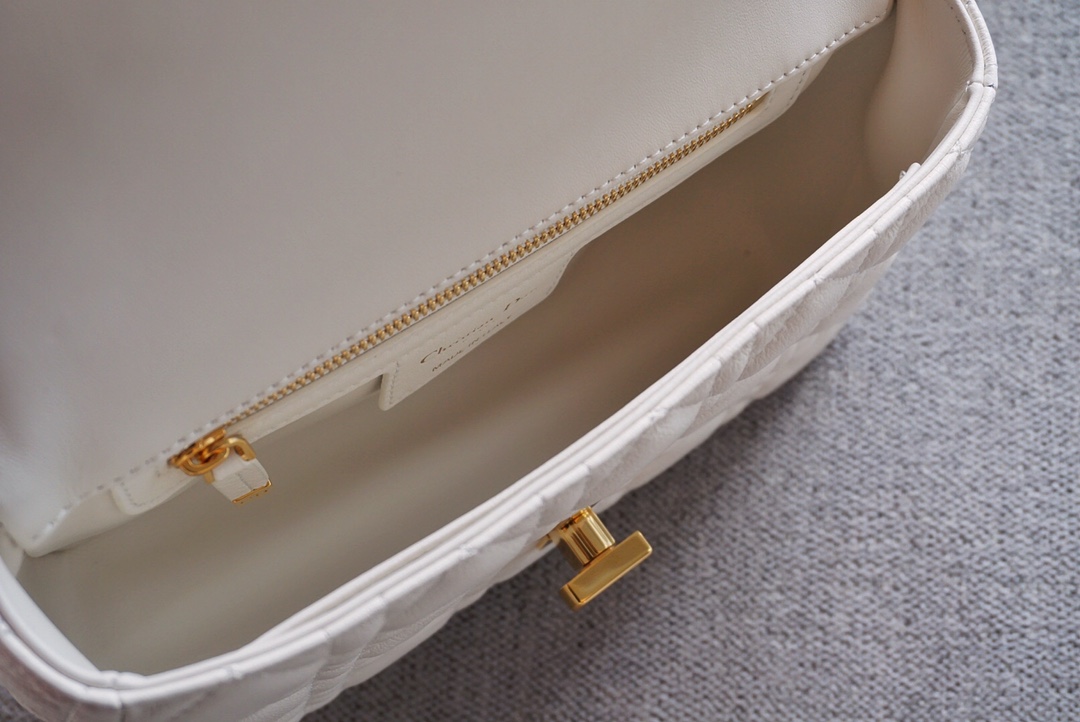 디올 엔젤 공장 디올 카로 백 화이트 서플 까나쥬 송아지 가죽 사이즈 20cm 상세 이미지 2