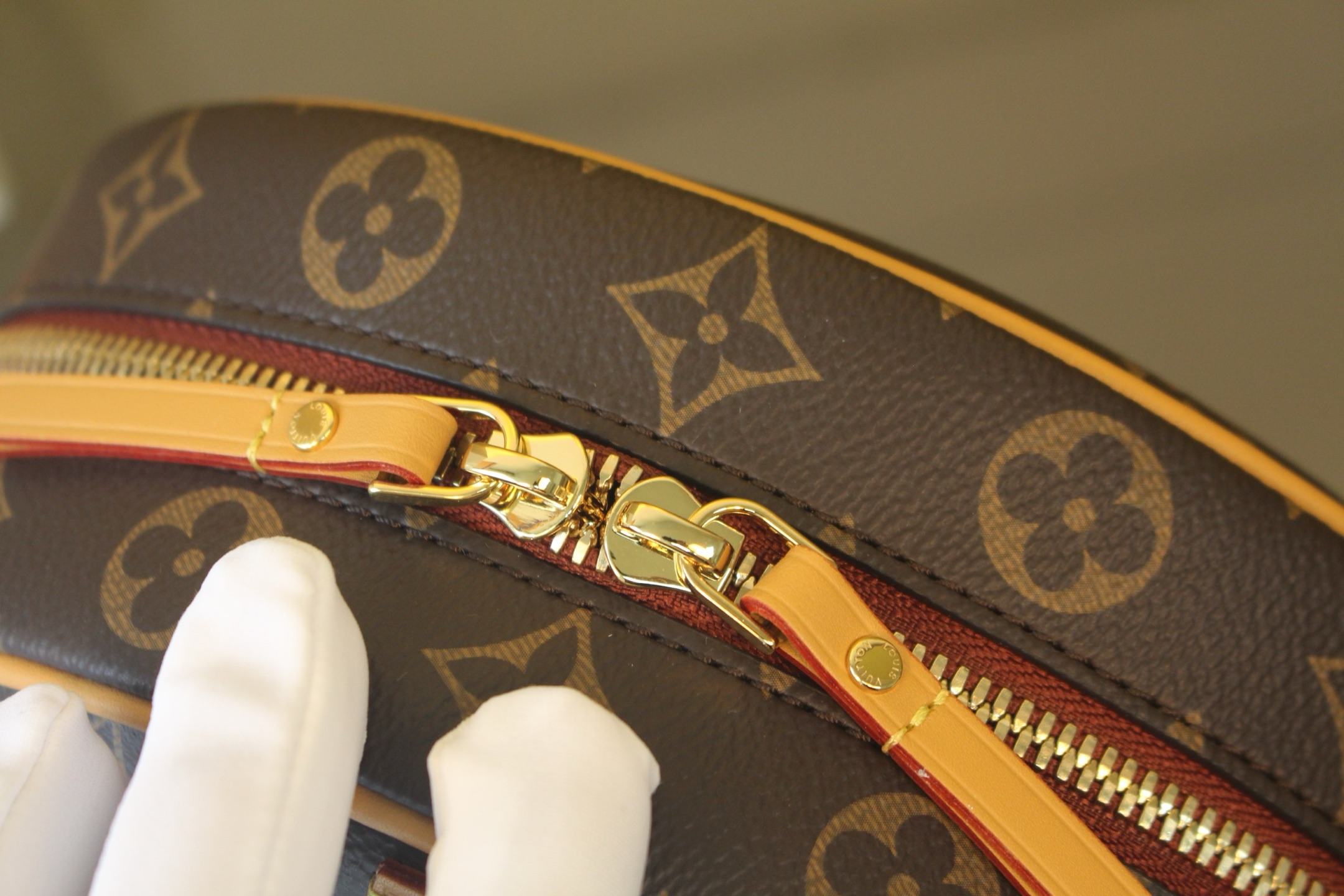 루이비통 루이비통 부아뜨 샤포 수플 모노그램 M45647 정품 동일가죽 사용! 상세 이미지 3