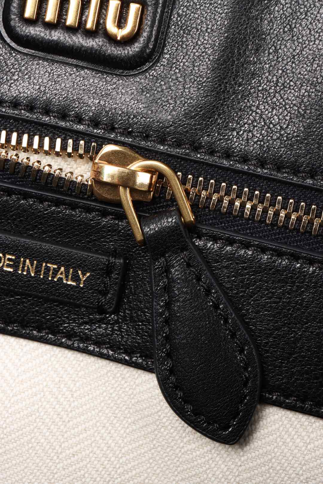 미우미우 미우미우 가죽 탑 핸들백 블랙 사이즈 31cm*40cm*13cm 상세 이미지 13