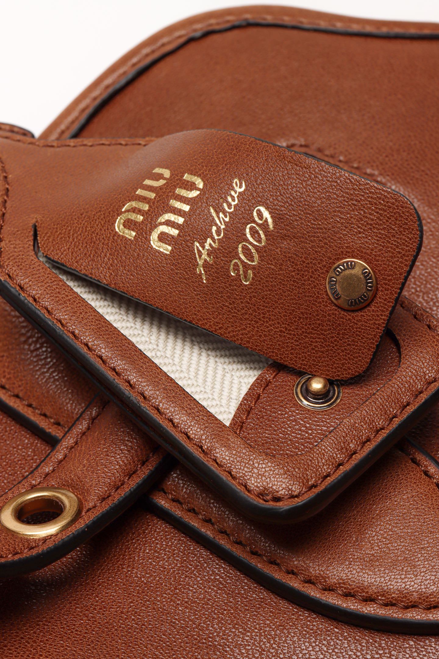 미우미우 미우미우 가죽 탑 핸들백 브라운 사이즈 31cm*40cm*13cm 상세 이미지 11