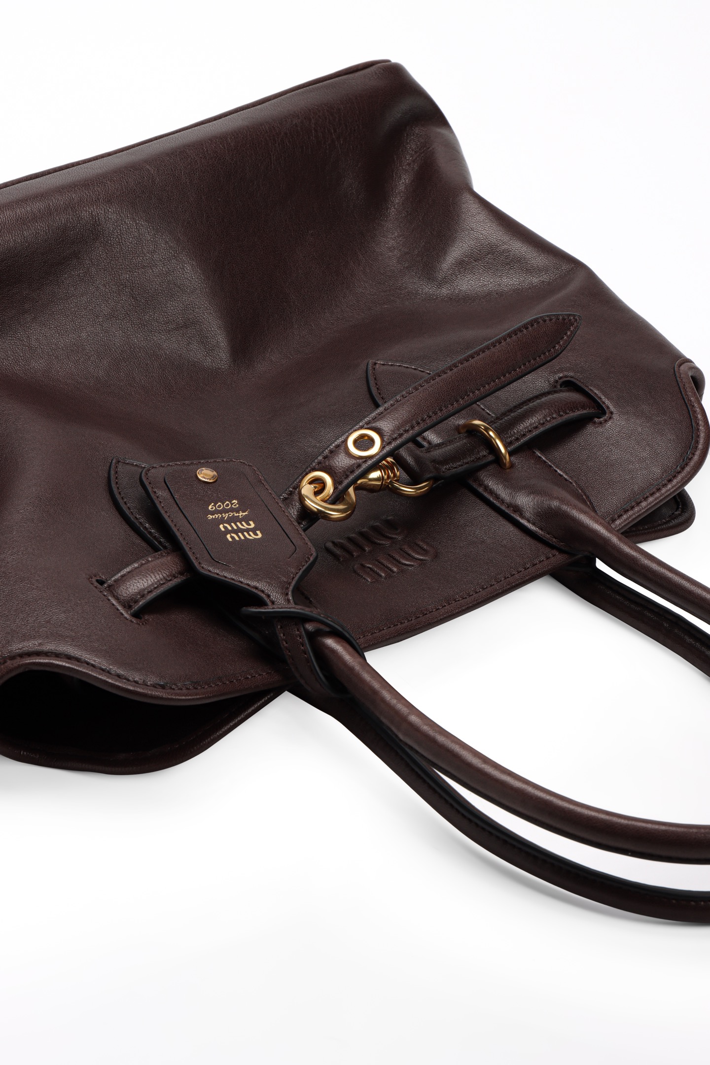 미우미우 미우미우 가죽 탑 핸들백 코냑 사이즈 31cm*40cm*13cm 상세 이미지 7