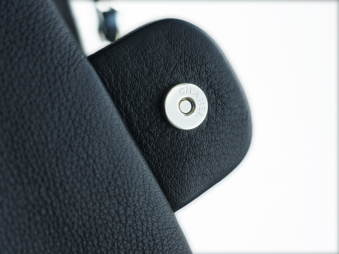 샤넬 팬더샵 샤넬 23C 라지 듀마 백 블랙 사이즈 25×22×18cm 상세 이미지 16