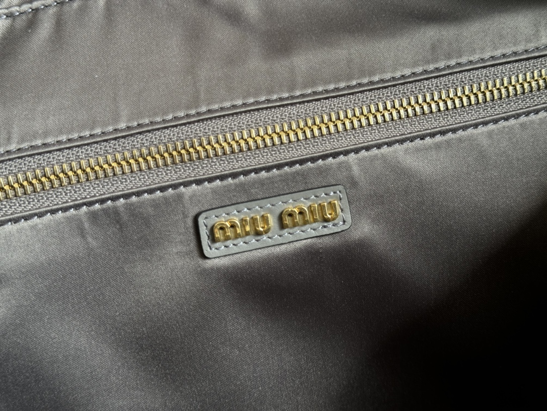미우미우 미우미우 BEAU 레더 토트백 그레이 5bb117 W34×H23×D10cm 상세 이미지 9