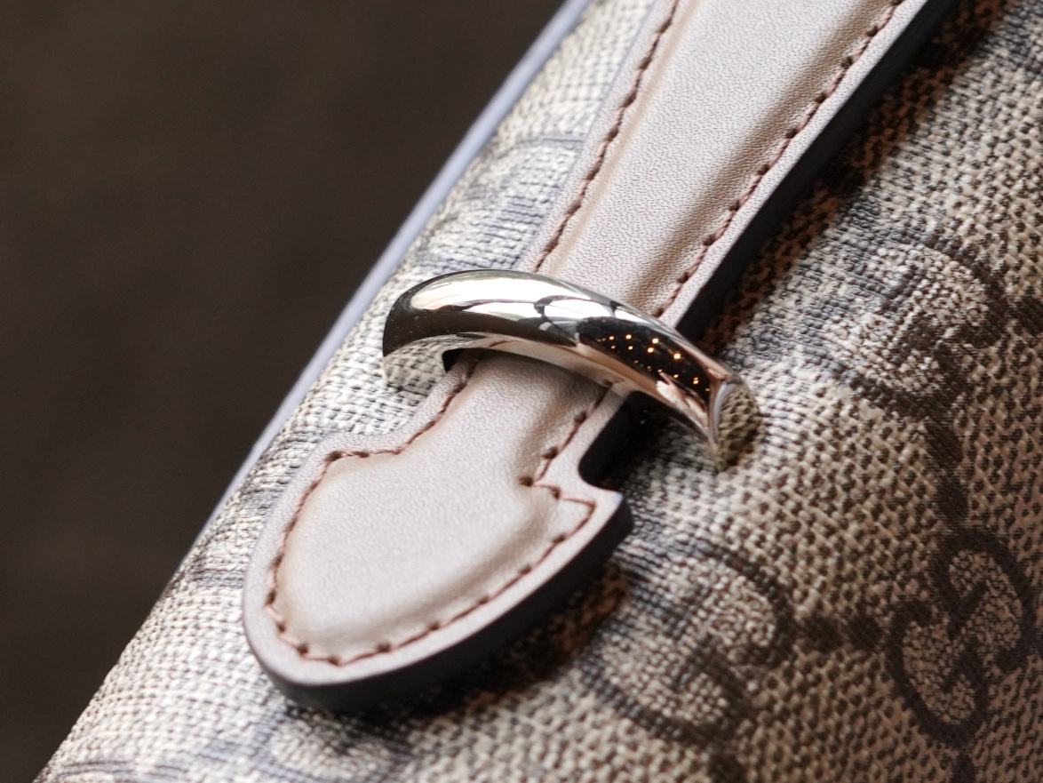 구찌 구찌 쁘띠 GG 미니백 760194 92TIG 9770 사이즈 10*18.5*4cm 상세 이미지 9