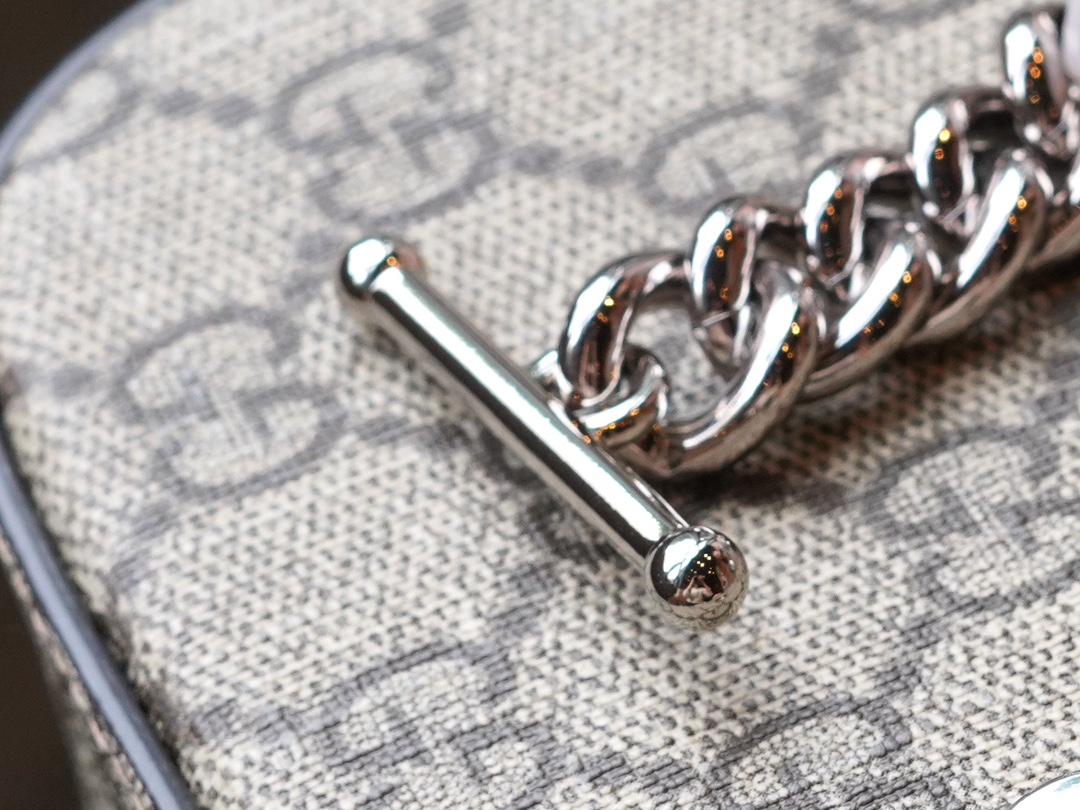 구찌 구찌 쁘띠 GG 미니백 760194 92TIG 9770 사이즈 10*18.5*4cm 상세 이미지 14