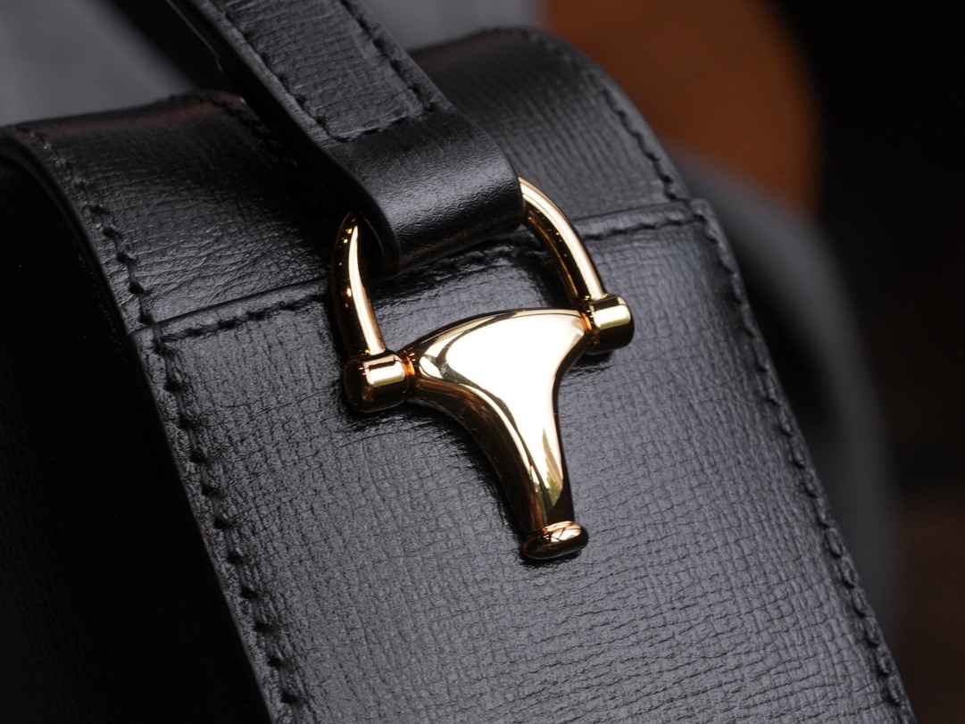 구찌 구찌 홀스빗 1955 크로스 숄더백 블랙 레더 760196 사이즈 20*13*6cm 상세 이미지 10