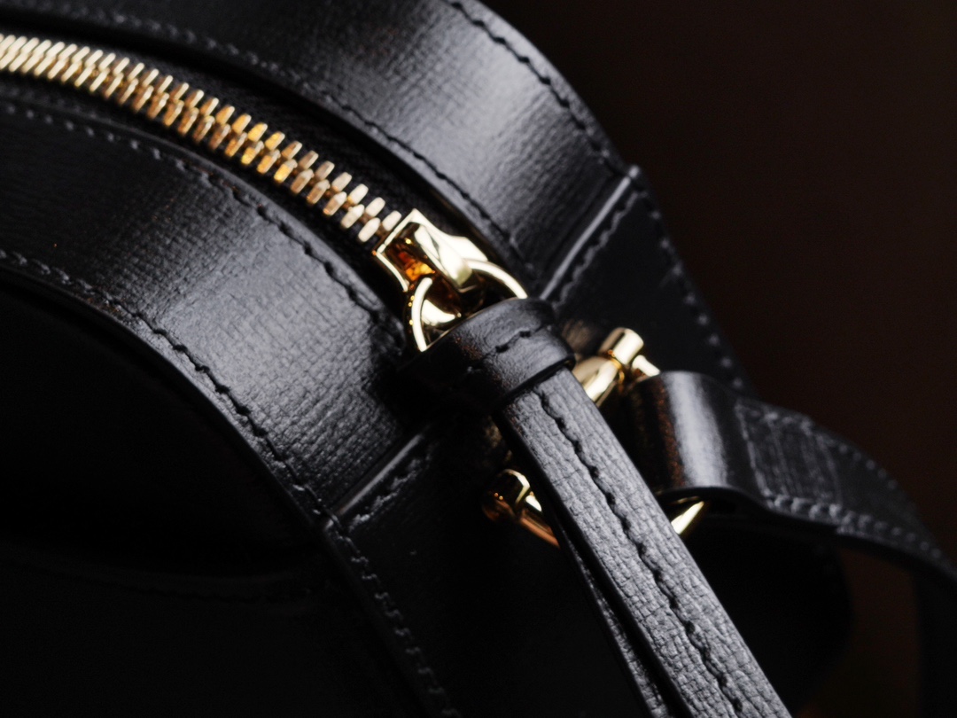 구찌 구찌 홀스빗 1955 크로스 숄더백 블랙 레더 760196 사이즈 20*13*6cm 상세 이미지 12