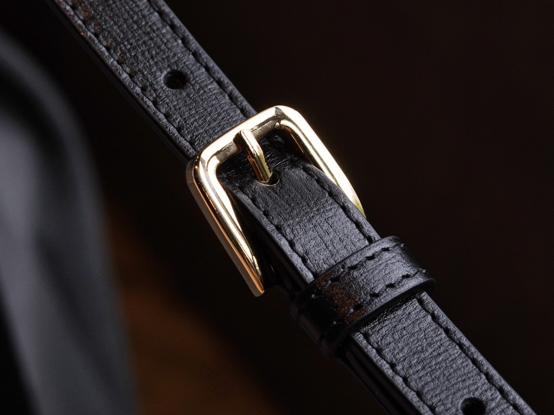 구찌 구찌 홀스빗 1955 크로스 숄더백 블랙 레더 760196 사이즈 20*13*6cm 상세 이미지 13