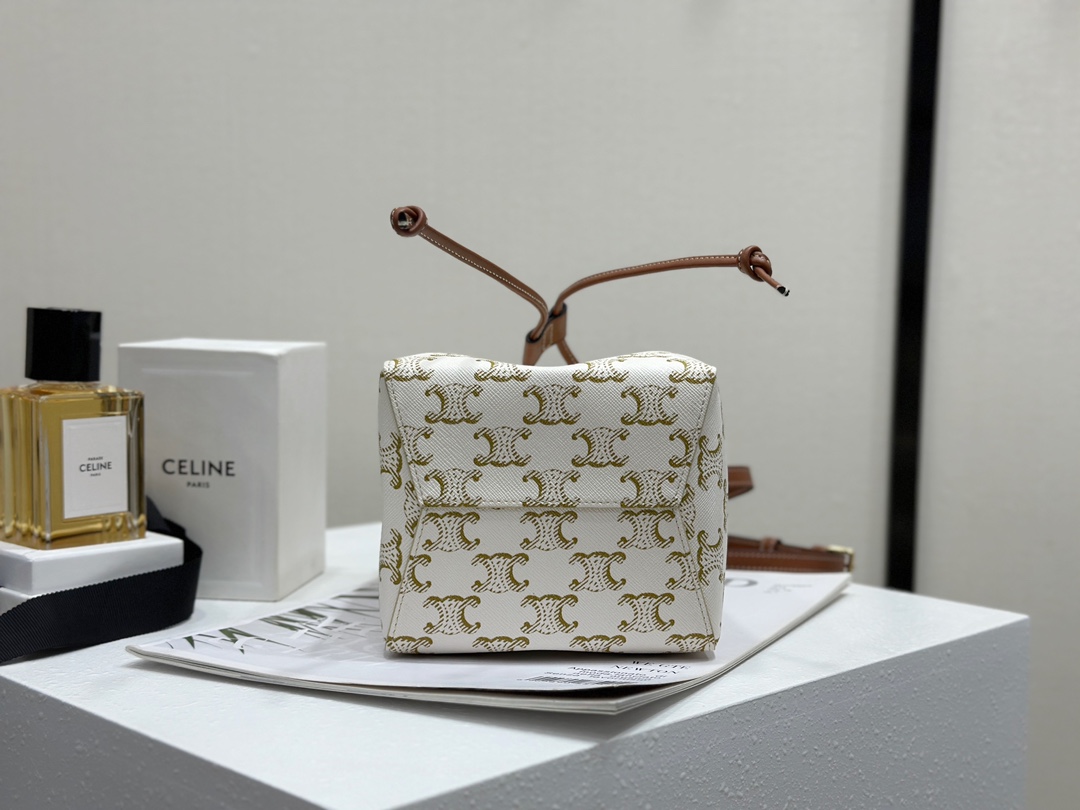 셀린느 셀린느 미니 버킷백 트리옹프 캔버스 마이크로 세일러 화이트 10M742 13.5 x 17.5 x 11 cm 상세 이미지 3