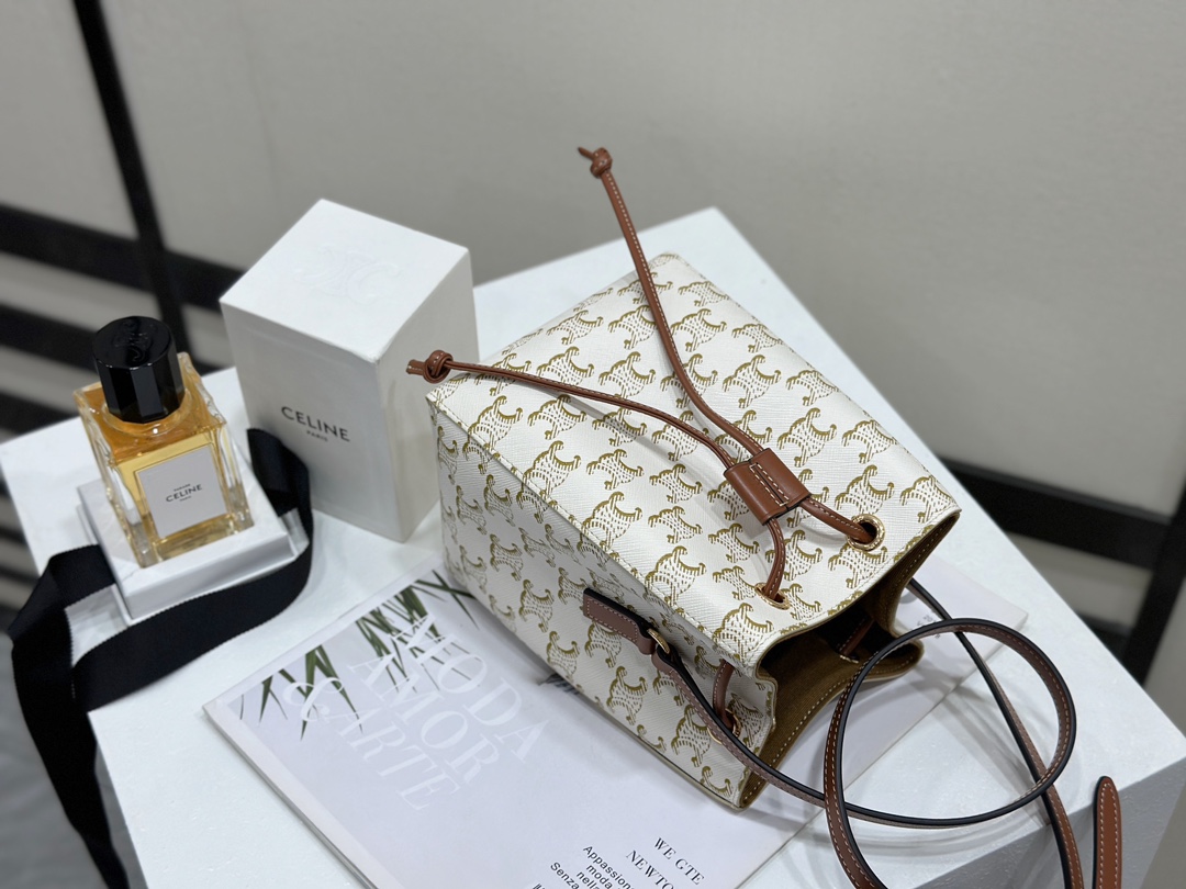 셀린느 셀린느 미니 버킷백 트리옹프 캔버스 마이크로 세일러 화이트 10M742 13.5 x 17.5 x 11 cm 상세 이미지 5