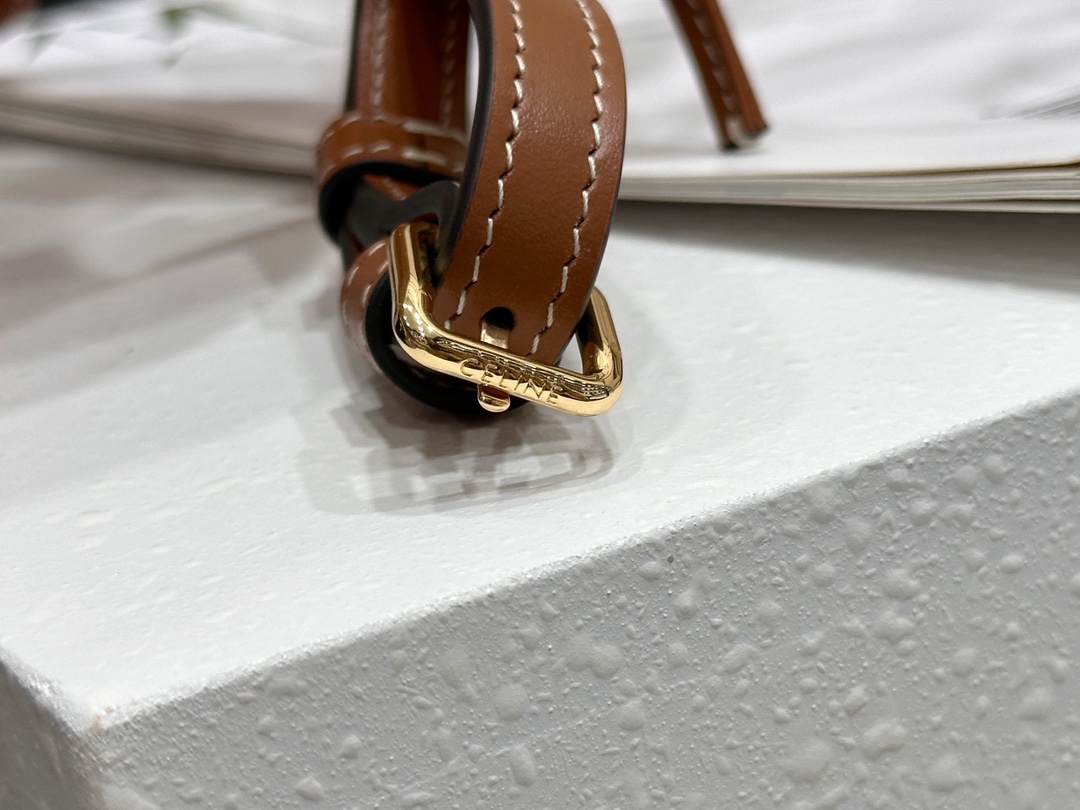 셀린느 셀린느 미니 버킷백 트리옹프 캔버스 마이크로 세일러 화이트 10M742 13.5 x 17.5 x 11 cm 상세 이미지 12