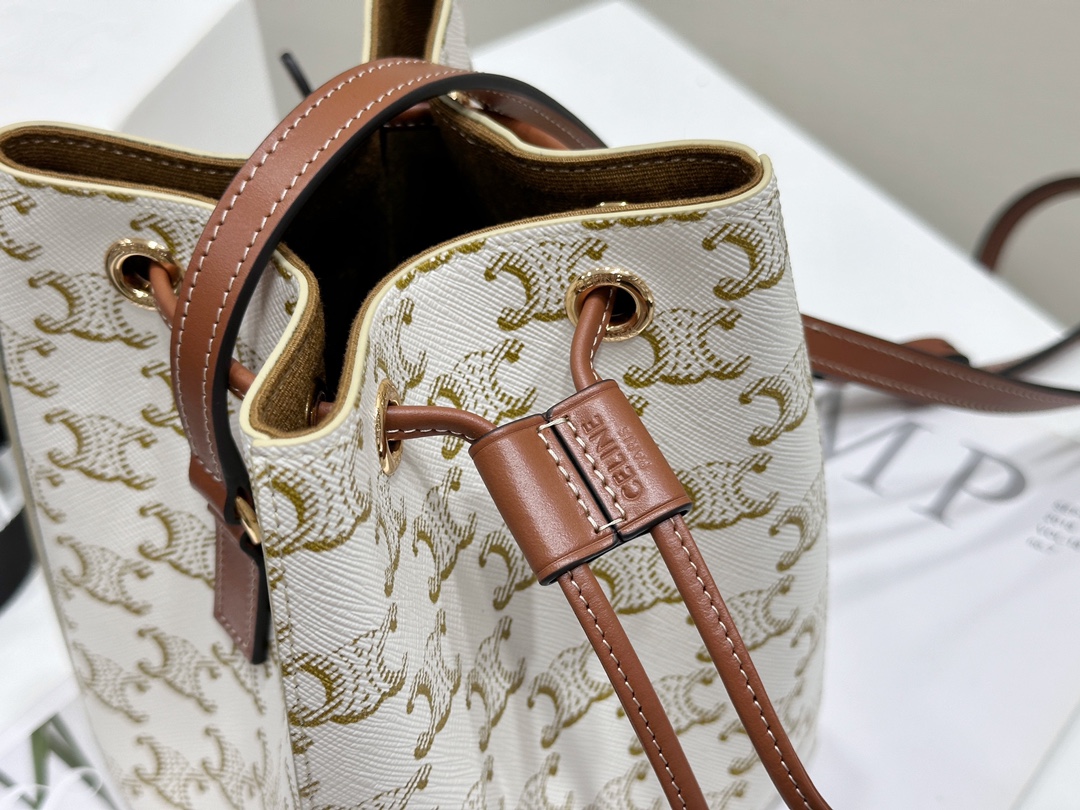 셀린느 셀린느 미니 버킷백 트리옹프 캔버스 마이크로 세일러 화이트 10M742 13.5 x 17.5 x 11 cm 상세 이미지 13