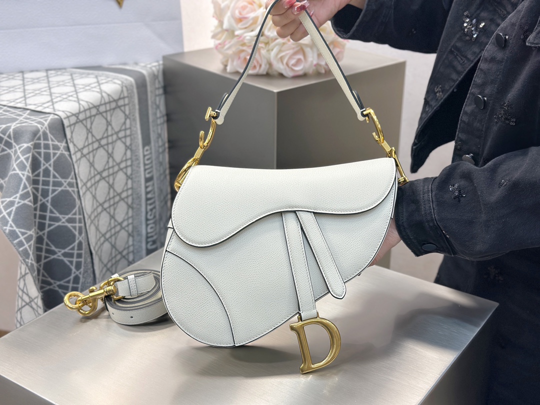 디올 디올 미디엄 새들 스트랩 백 라떼 25.5 x 20 x 6.5 cm 상세 이미지 1