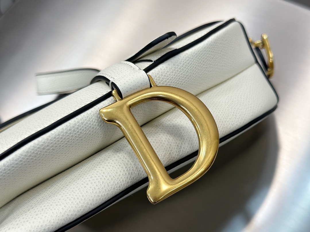 디올 디올 미디엄 새들 스트랩 백 라떼 25.5 x 20 x 6.5 cm 상세 이미지 14