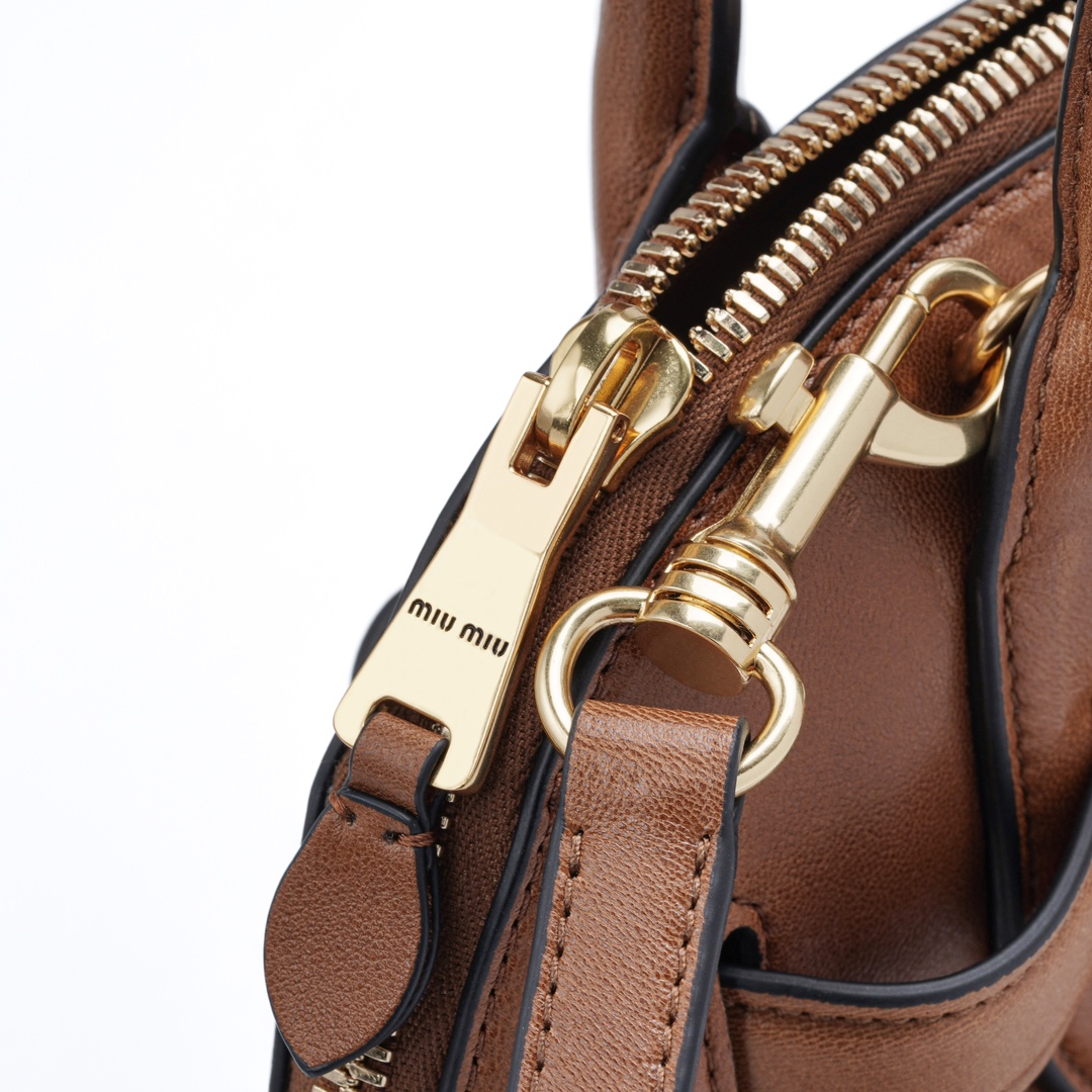 미우미우 미우미우 아벙츄어 미니 나파 레더 백 오크  상세 이미지 13