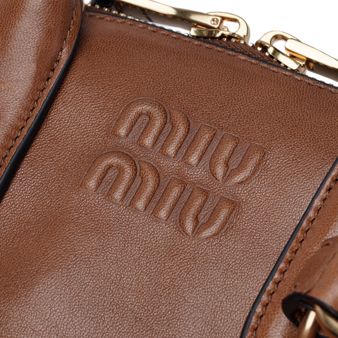 미우미우 미우미우 아벙츄어 미니 나파 레더 백 오크  상세 이미지 14