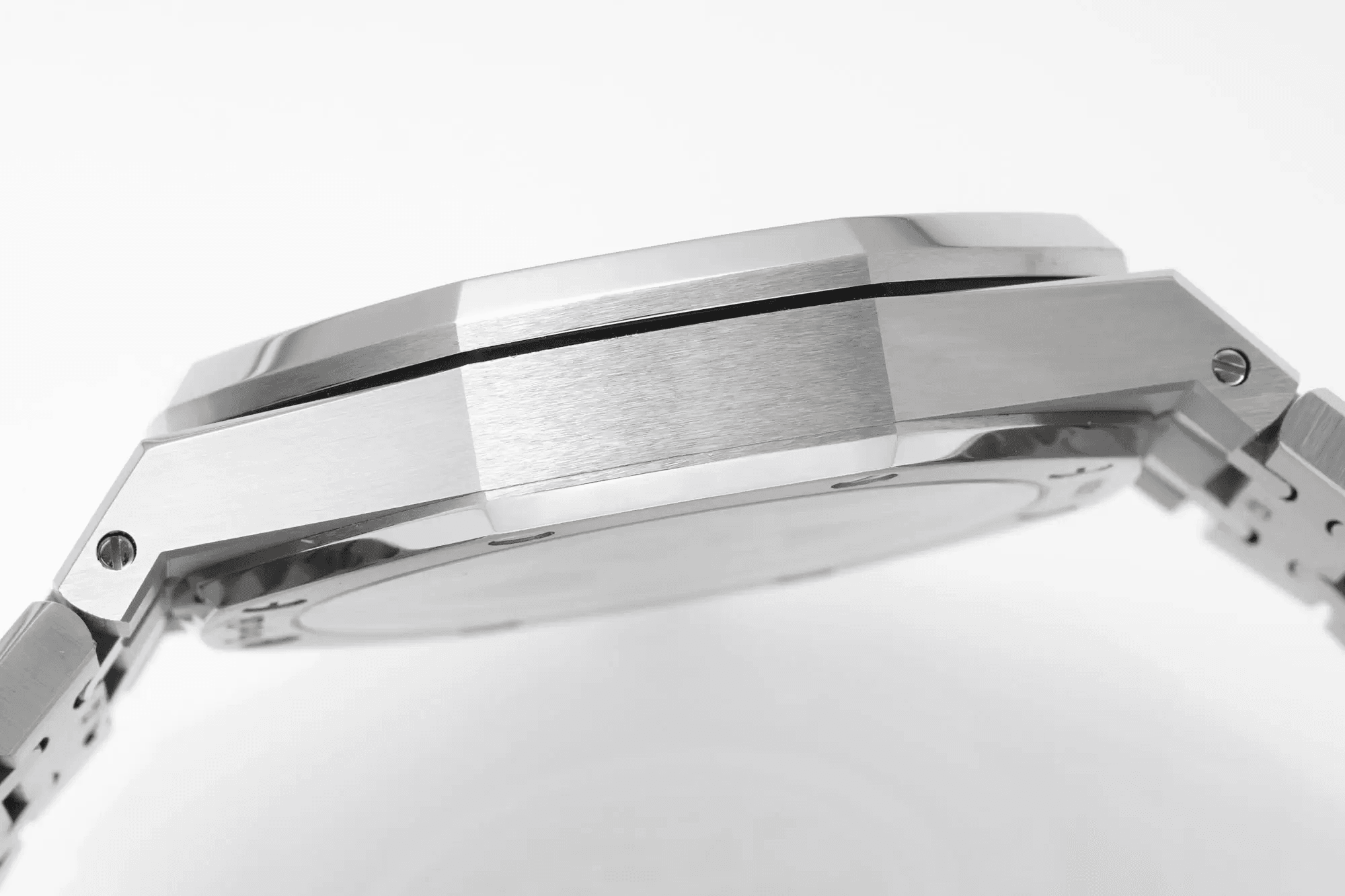 오데마피게 APS공장 오데마피게 로얄오크 50주년 한정판 블랙 다이얼 41mm 15510 cal.4302무브먼트, 두께 10.4mm 상세 이미지 5