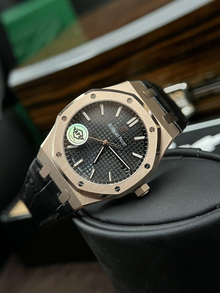 오데마피게 APS공장 오데마피게 로얄오크 블랙 다이얼 로즈골드 금통 레더 스트랩 15500OR.OO.D002CR.01 cal.4302 무브먼트,  41mm*10.4mm 상세 이미지 1