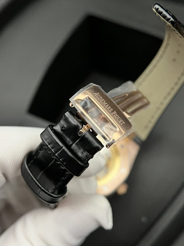 오데마피게 APS공장 오데마피게 로얄오크 블랙 다이얼 로즈골드 금통 레더 스트랩 15500OR.OO.D002CR.01 cal.4302 무브먼트,  41mm*10.4mm 상세 이미지 6