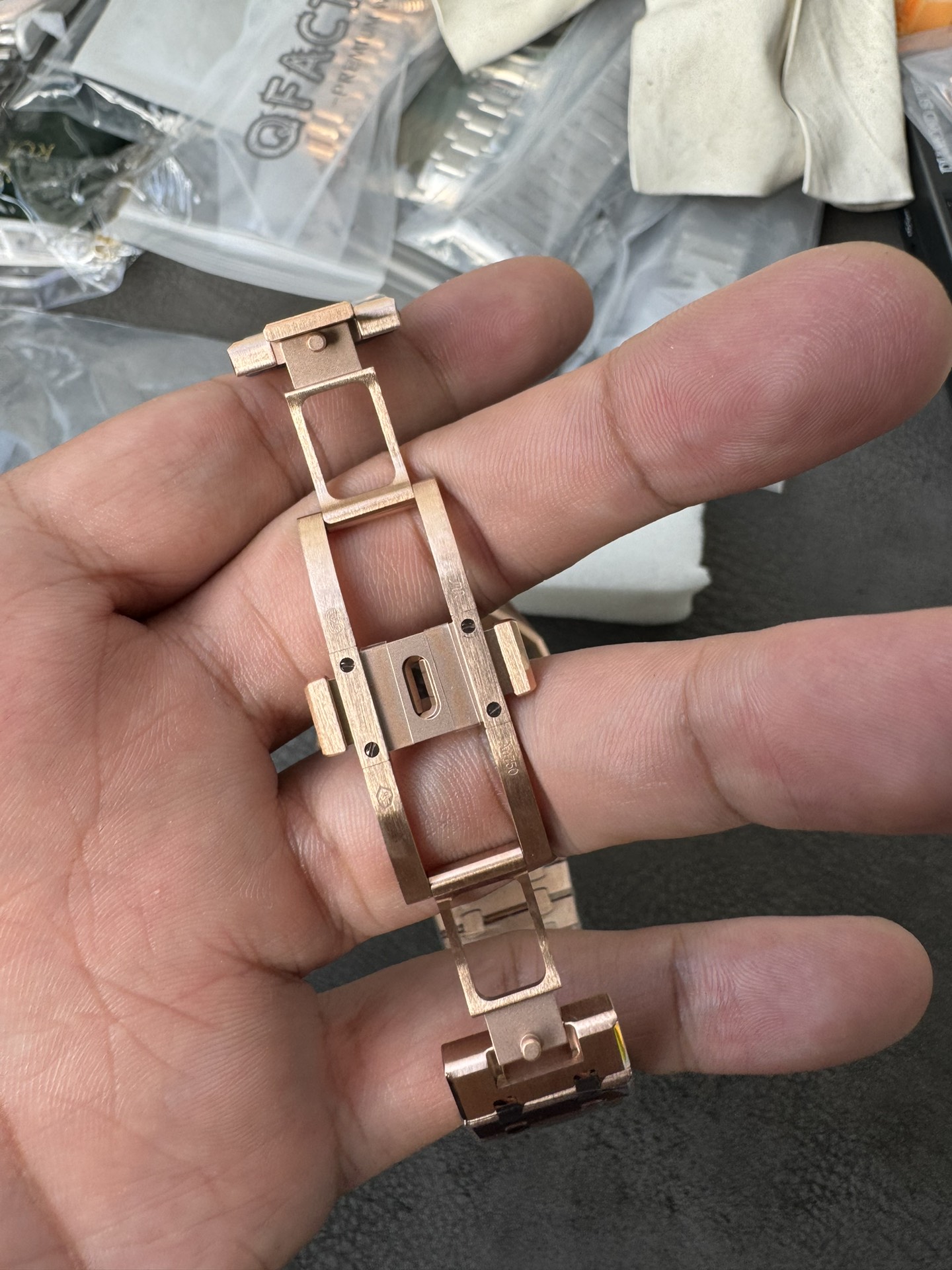 오데마피게 THB 공장 오데마피게 로열오크 더블 밸런스 휠 오픈워크 금통 15407OR.OO.1220OR.01 cal.3120무브먼트 상세 이미지 9