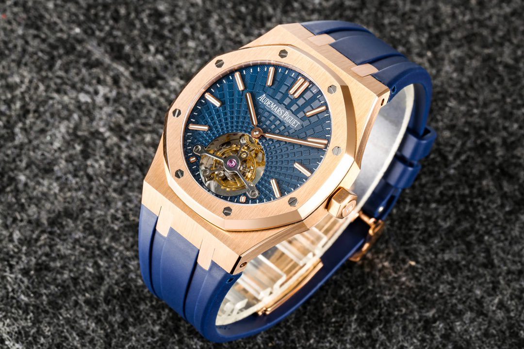 오데마피게 R8공장 오데마피게 로얄오크 셀프와인딩 플라잉 투르비용 26522OR.OO.1220OR.01 2924 무브먼트 상세 이미지 2