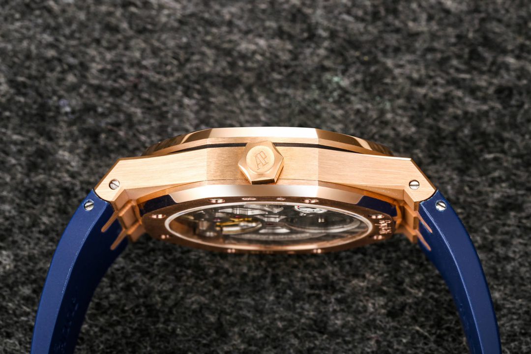 오데마피게 R8공장 오데마피게 로얄오크 셀프와인딩 플라잉 투르비용 26522OR.OO.1220OR.01 2924 무브먼트 상세 이미지 6