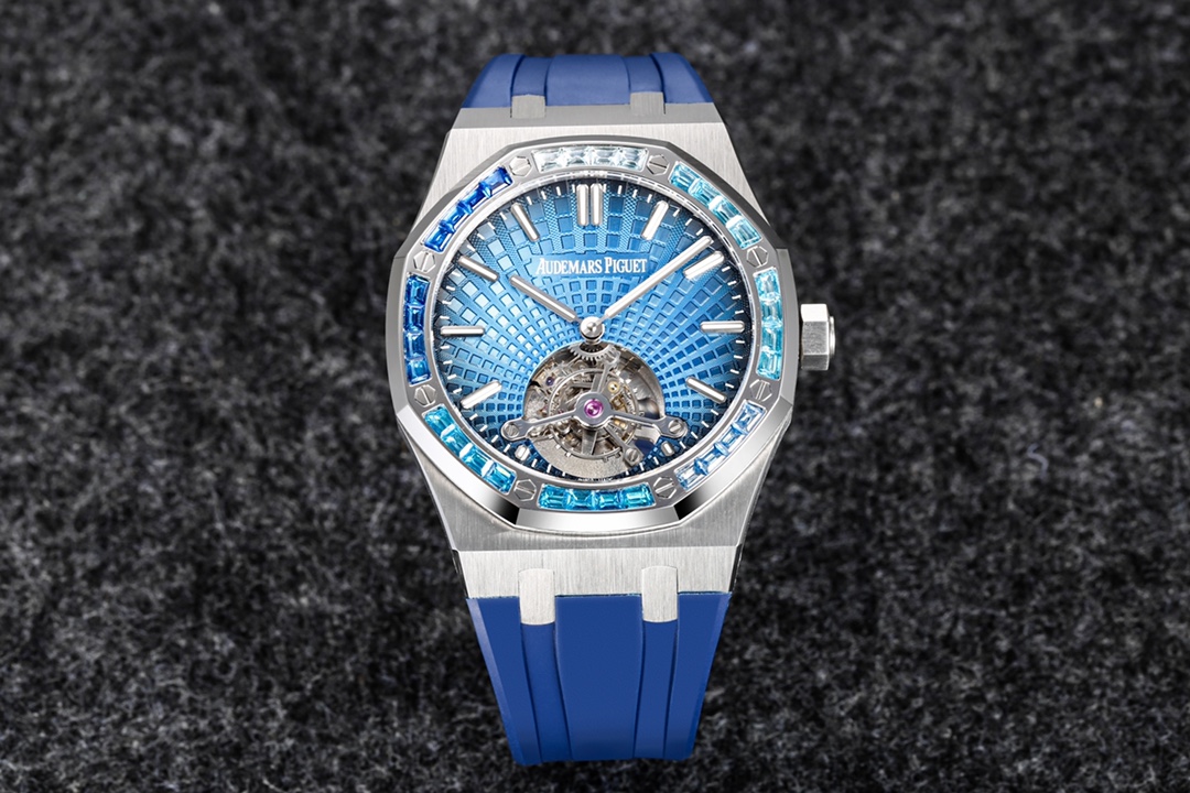 오데마피게 R8공장 오데마피게 로얄오크 셀프와인딩 플라잉 투르비용 26521PT.YY.1220PT.01 2924 무브먼트 상세 이미지 1