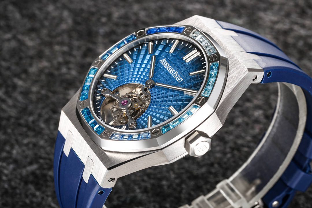 오데마피게 R8공장 오데마피게 로얄오크 셀프와인딩 플라잉 투르비용 26521PT.YY.1220PT.01 2924 무브먼트 상세 이미지 4